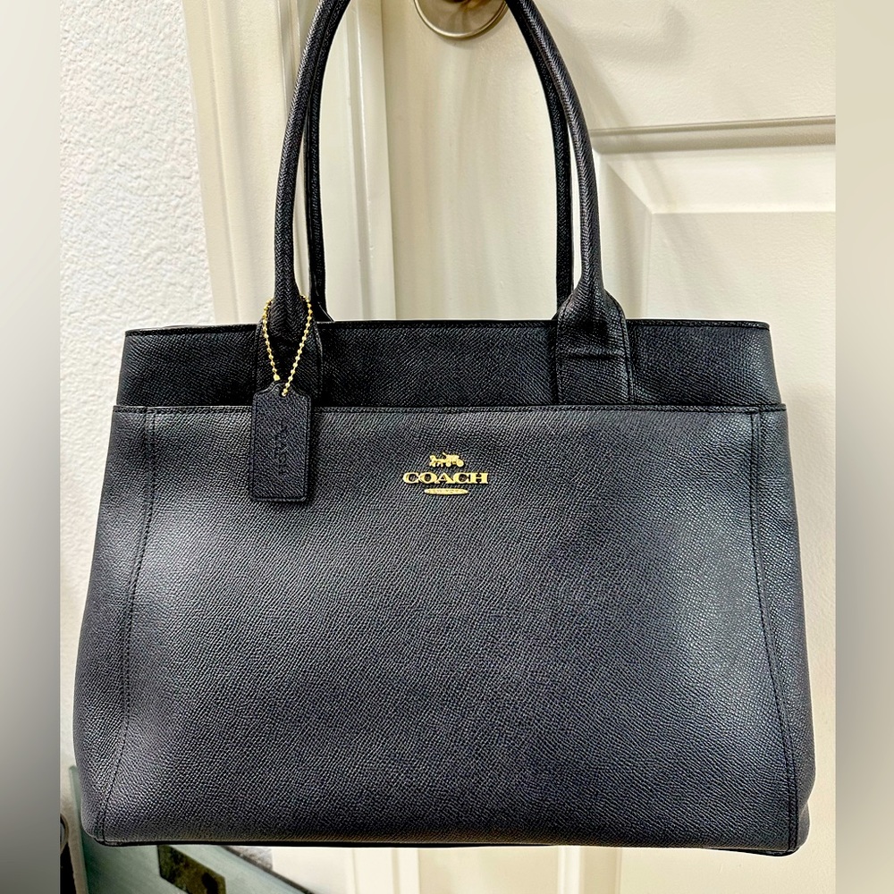 Casey Tote Crossgrain Leather handbag F31474